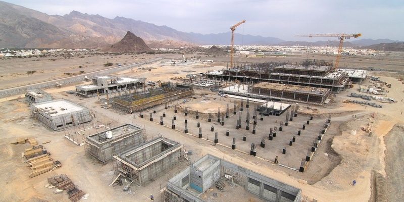 أعمال الإنشاء في مستشفى سمائل الجديد تتجاوز 25% بتكلفة 45 مليون ريال عماني