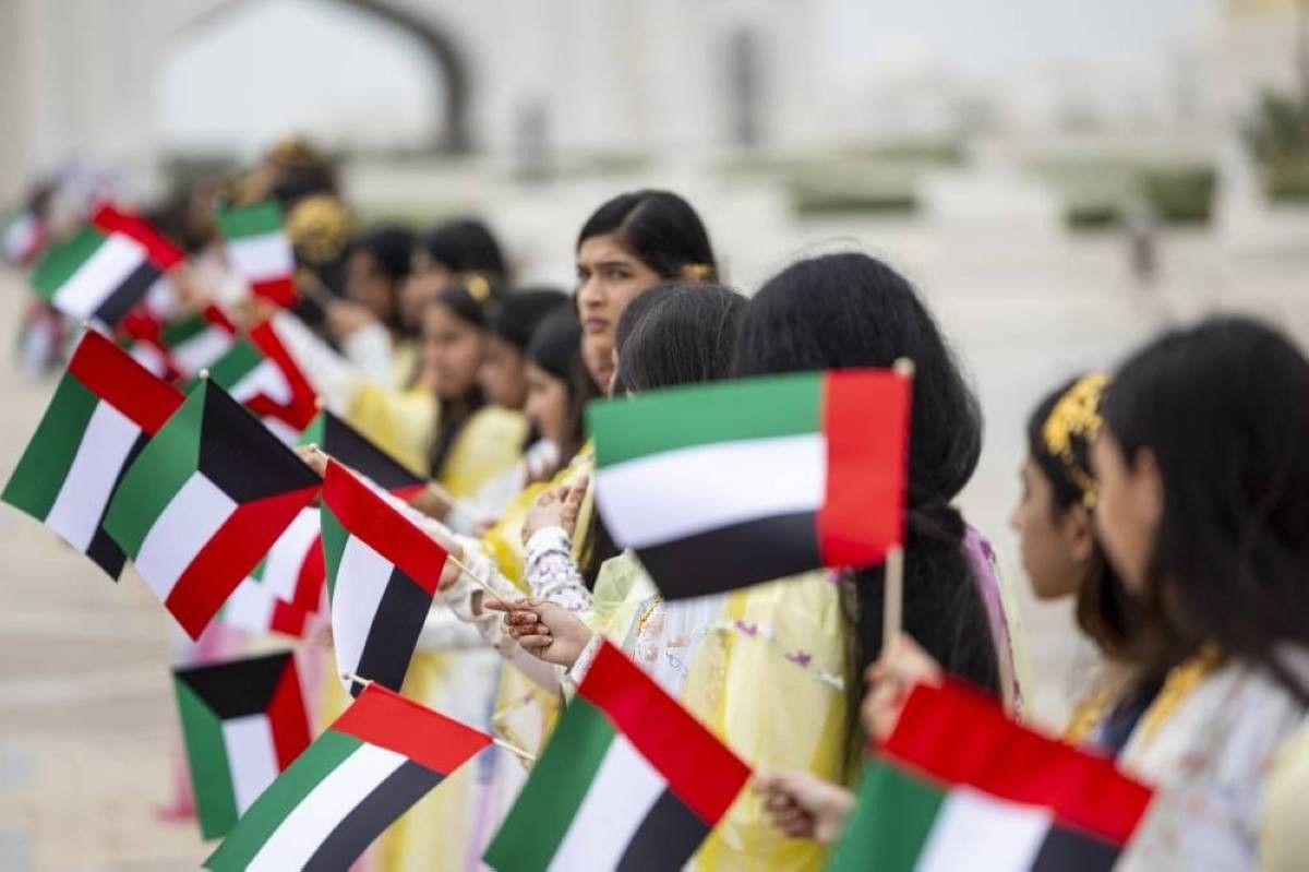 رئيس الدولة ونائباه والحكام يهنئون أمير الكويت بالعيد الوطني وذكرى التحرير