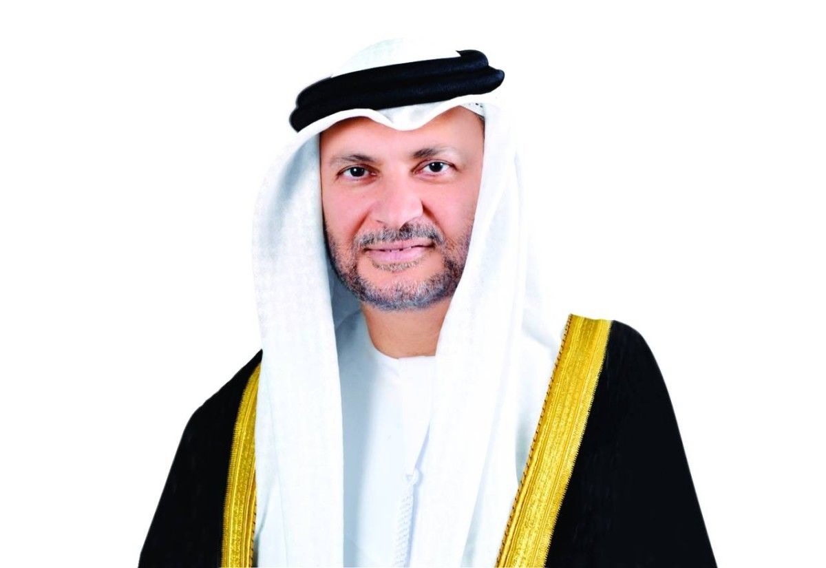 أنور قرقاش: كل عام والكويت حرة شامخة