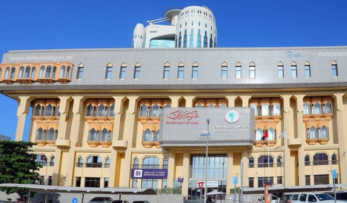 «أراضي دبي» و«كيوب» تدعمان دور الوسطاء العقاريين الإماراتيين