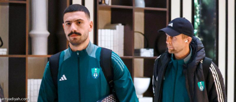 بعودة ديميرال.. الأهلي يسترد أسلوب الـ 4 مدافعين