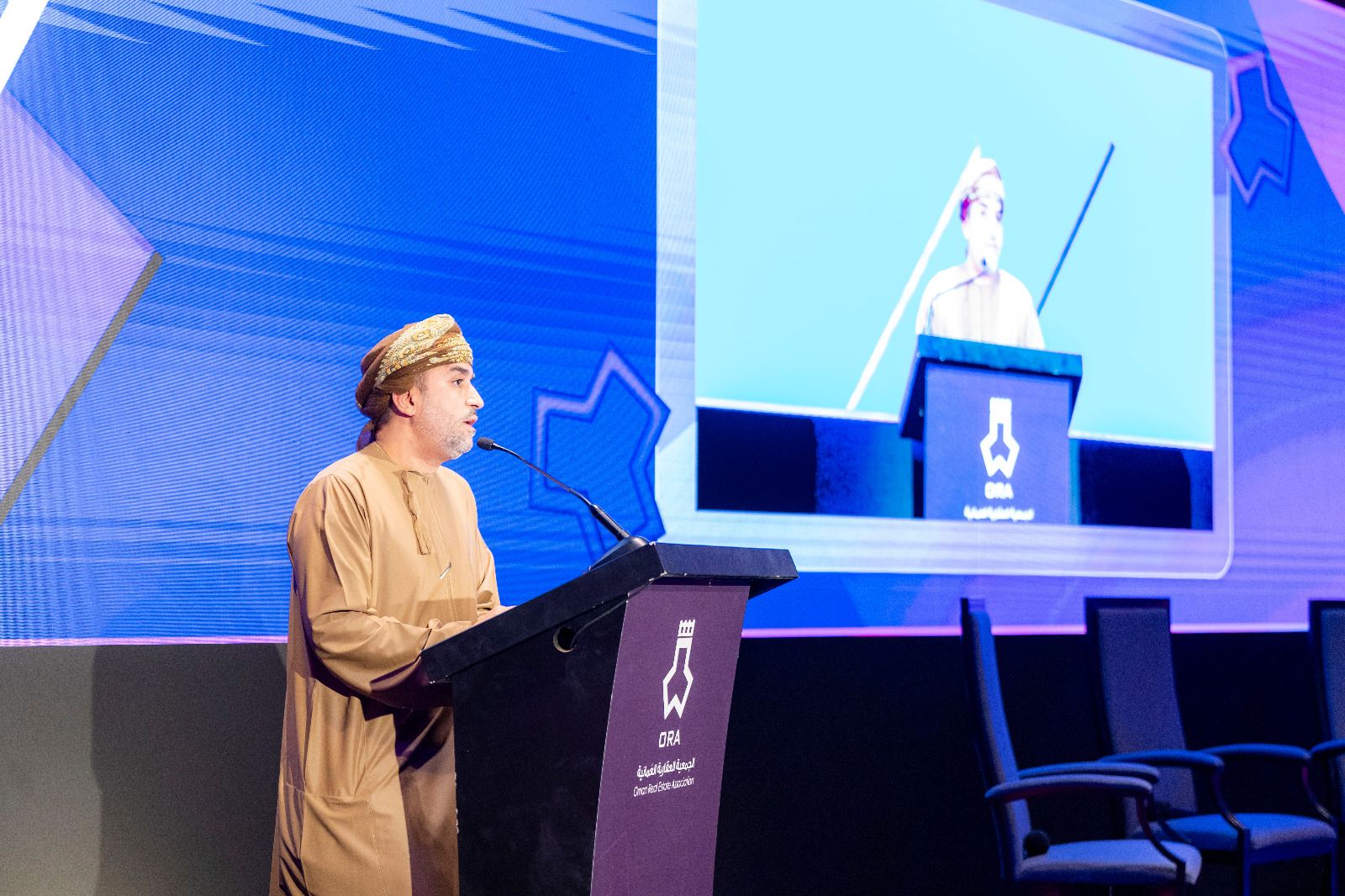 “الإسكان” تؤكد نيتها إطلاق مبادرة لتوفير مئات الفرص الوظيفية في القطاع العقاري