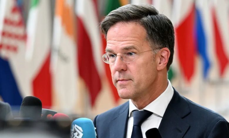 أمين حلف الناتو يحث الرئيس الأوكراني على استعادة علاقاته مع نظيره الأمريكي