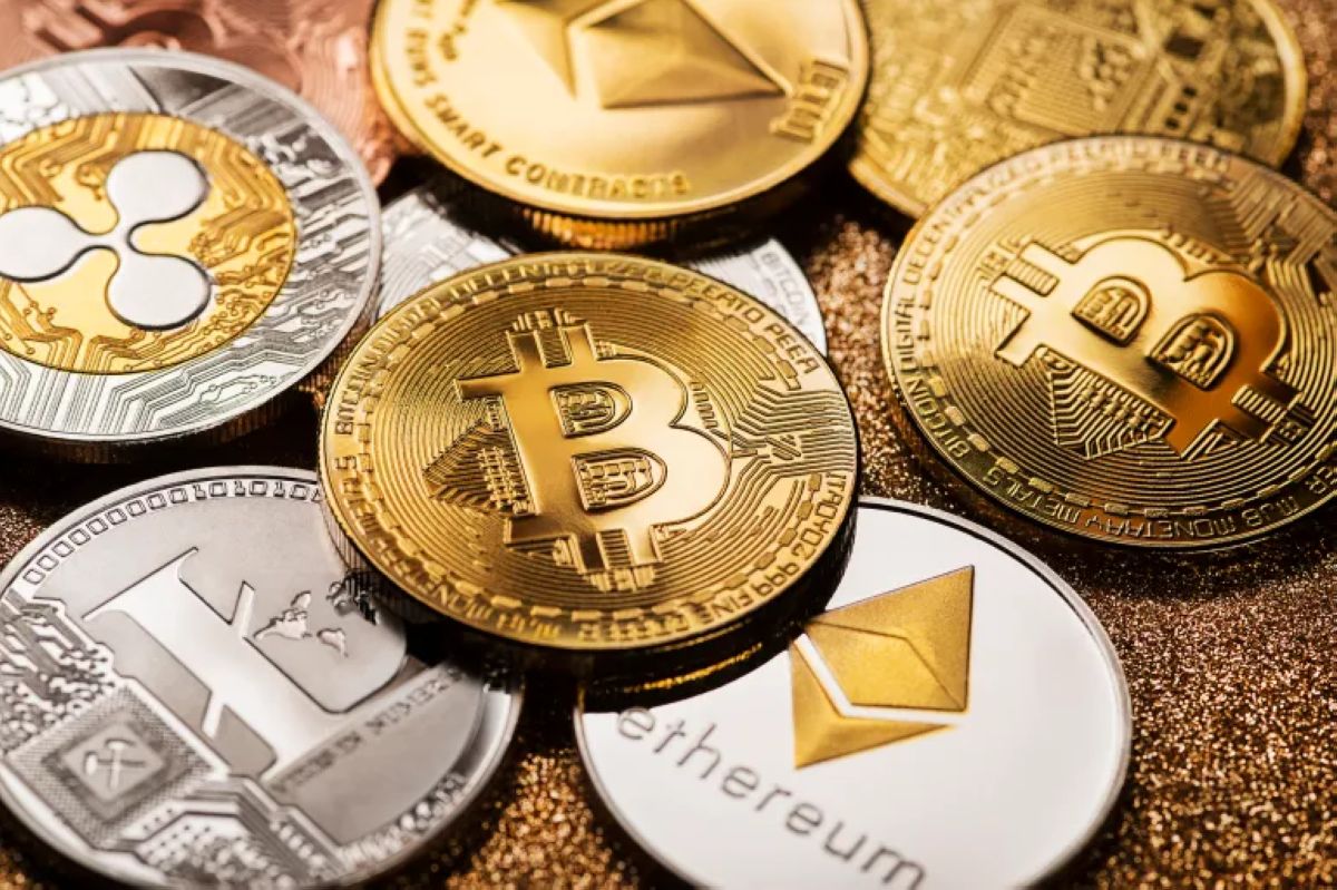 انخفاض أسهم الشركات المرتبطة بعملة بيتكوين