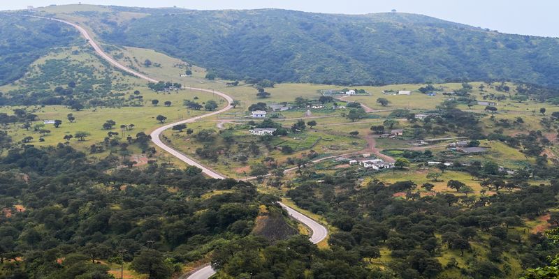 تطوير مسارات جبال ظفار لجذب سياحة المغامرات