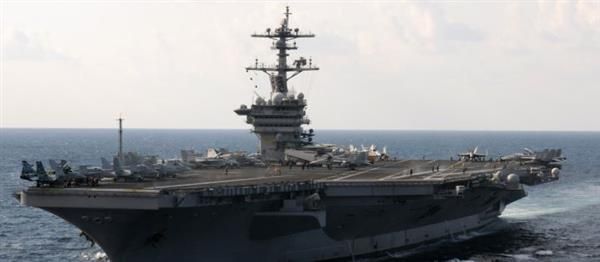 وصول حاملة الطائرات الأمريكية “يو إس إس كارل فينسن” إلى كوريا الجنوبية