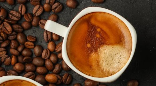 السعودية: قبل أن تشرب كوب القهوة من أي كافية عليك الانتباه لهذه الكلمة التي يجب أن تكتب على الكوب للتحقق من جودة مكونات القهوة