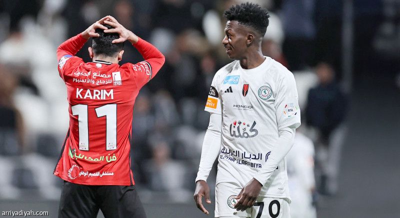 خطيب ينقذ الاتفاق أمام الرائد