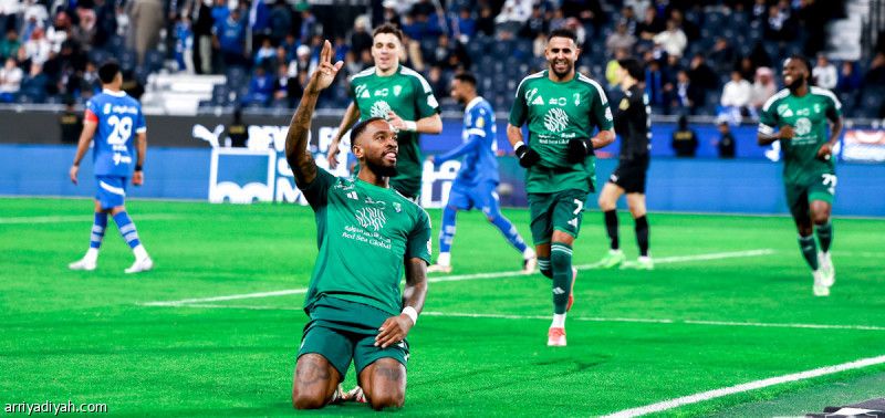 توني يحصد النجومية بالعلامة الكاملة