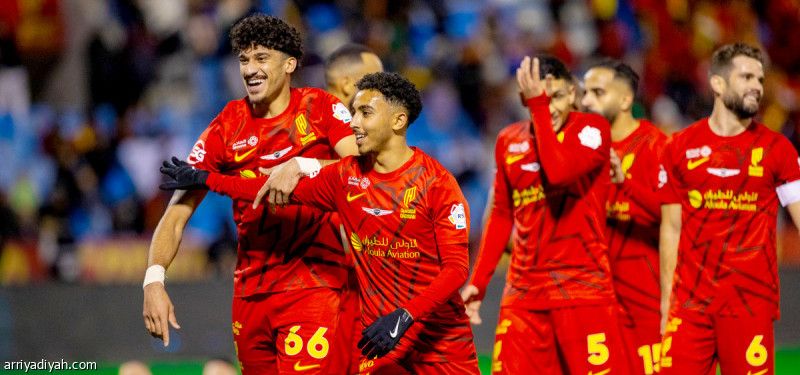 «قاتل» يصعد بالقادسية إلى الثالث