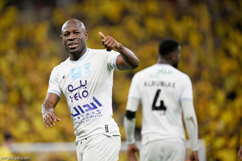 على رأسها الأخدود والرائد.. «فيفا» يعاقب 12 ناديا سعوديا