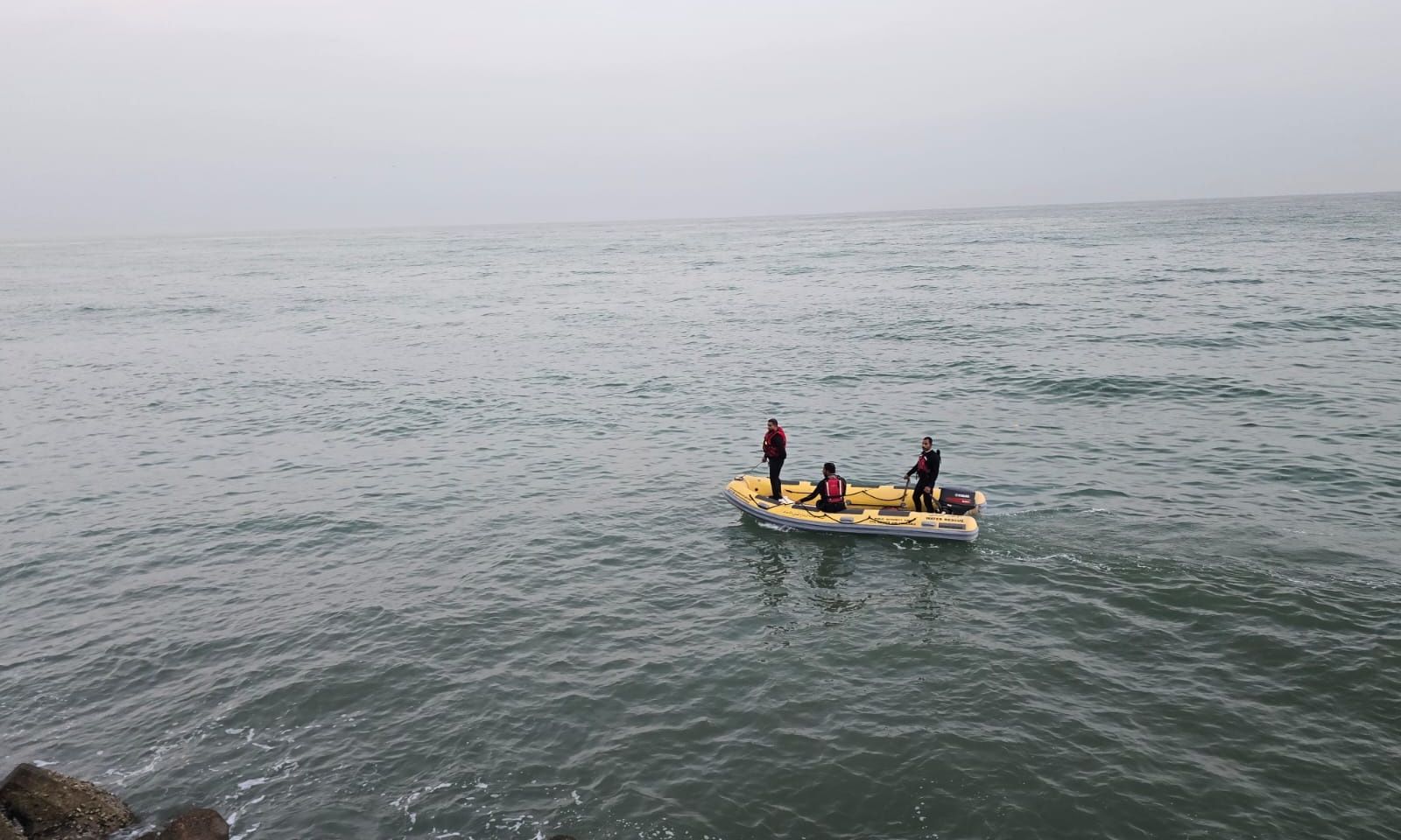 العثور على الطفل المفقود في البحر مفارقًا للحياة