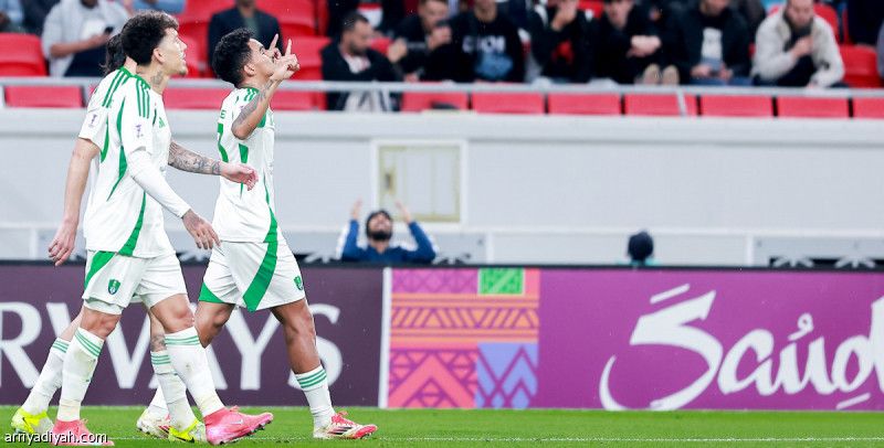 جالينو يهدي الأهلي رابع أهداف رأسياته