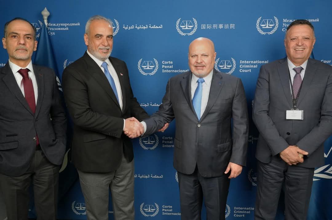 وفد البرلمان العربي يلتقي المدعي العام لـ”الجنائية الدولية” ويسلمه خطابا من رئيس البرلمان بشأن رفع دعوى ضد الاحتلال الإسرائيلي