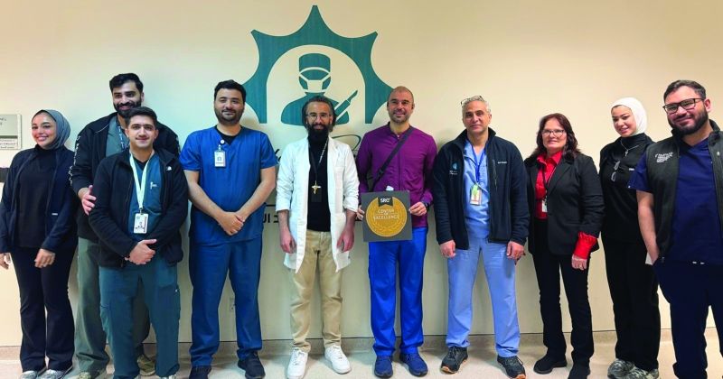 المزيدي متوسطاً أطباء القسم