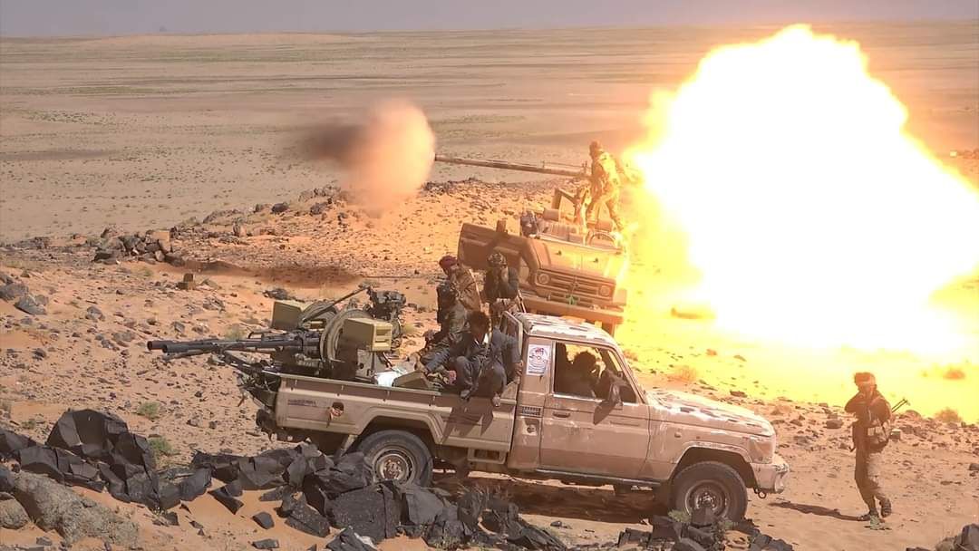 اليمن..اندلاع مواجهات ليلية عنيفة بين قوات الجيش ومليشيا الحوثي في عدة جبهات بمأرب