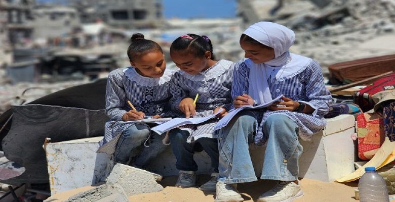 الأونروا: 260 ألف طفل فى غزة التحقوا بالتعليم عن بعد منذ بداية العام