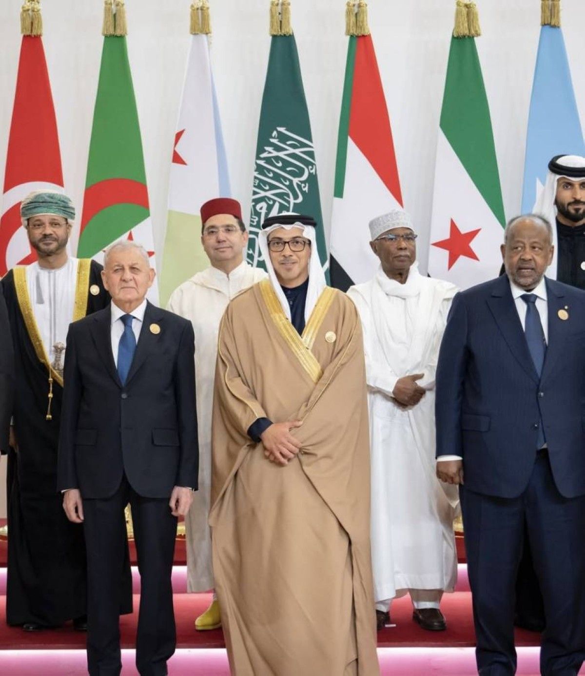 أنور قرقاش: موقف الإمارات تاريخي ومبدئي في دعم حقوق الشعب الفلسطيني