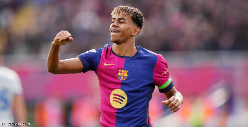 يامال يمدد عقده مع برشلونة