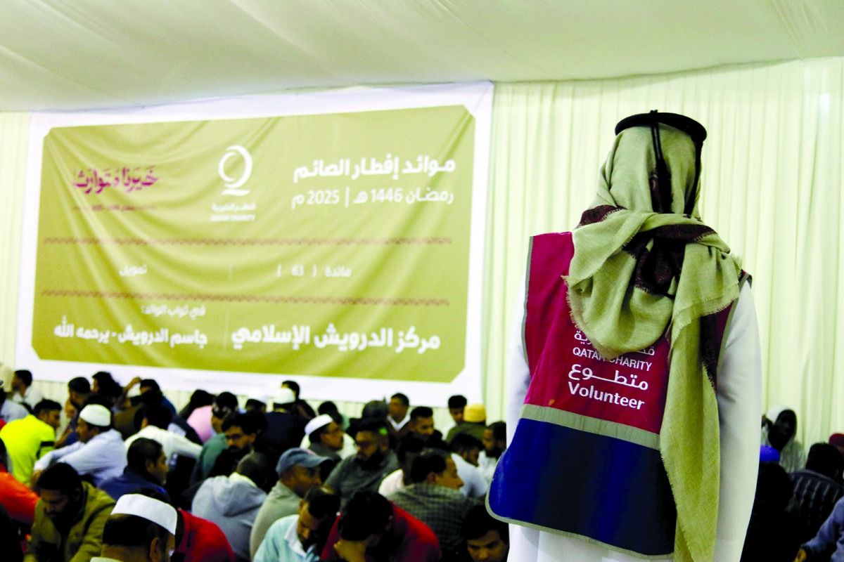 تقيمها قطر الخيرية بالتعاون مع مركز جاسم الدرويش الإسلامي.. أكثر من 400 صائم يفطرون بمائدة عين خالد يومياً