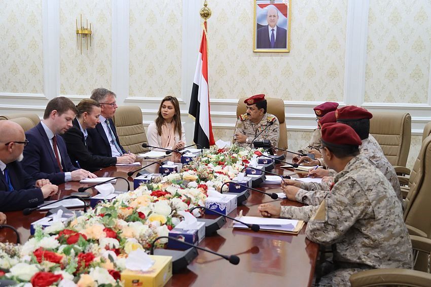 وزير الدفاع: القوات المسلحة لن تتهاون مع أي اعتداء أو حماقات قد تقدم عليها مليشيات الحوثي