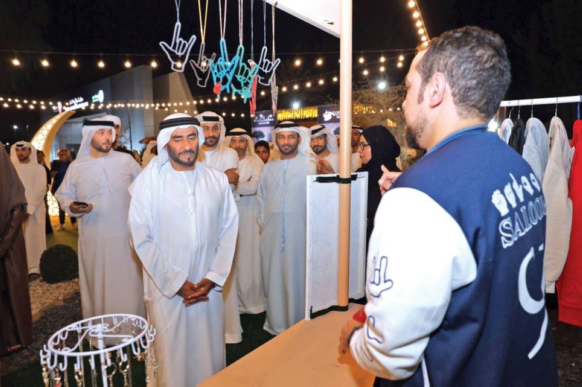 شرطة دبي تفتتح معرض «ممشى الغاف الرمضاني» في ند الشبا