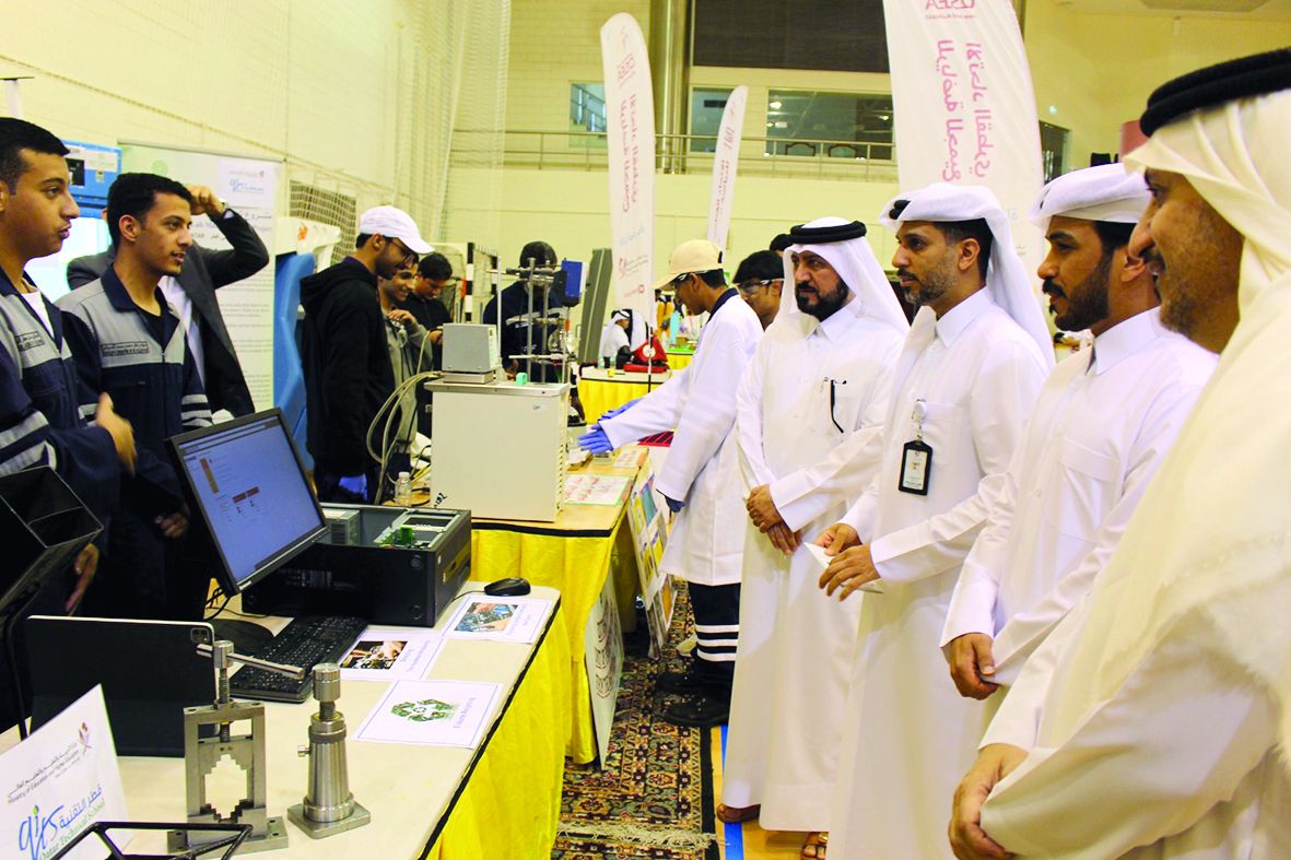 اختتام مؤتمر «هوايات الشباب» في نادي قطر