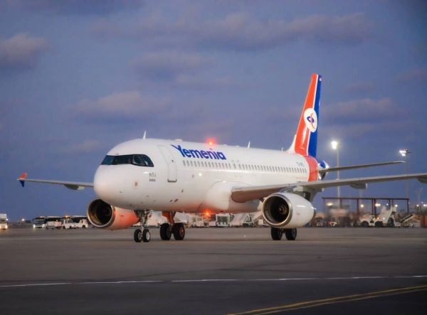 خلل فني يجبر طائرة للخطوط اليمنية على العودة إلى مطار عدن بعد اقلاعها