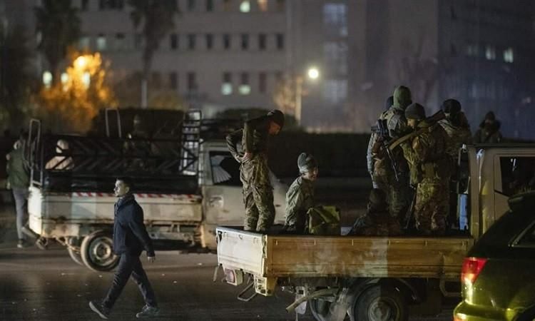 48 قتيلا في سوريا باشتباكات غير مسبوقة بين قوات الأمن ومسلحين موالين للأسد