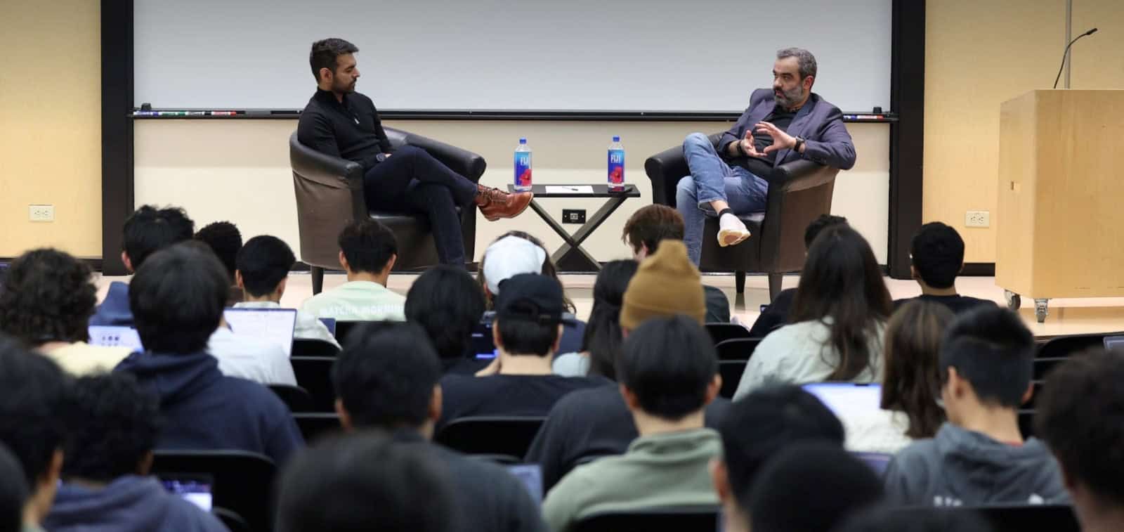 “السواحه” يستعرض في جامعة “ستانفورد” رؤية المملكة للذكاء الاصطناعي والتكنولوجيا