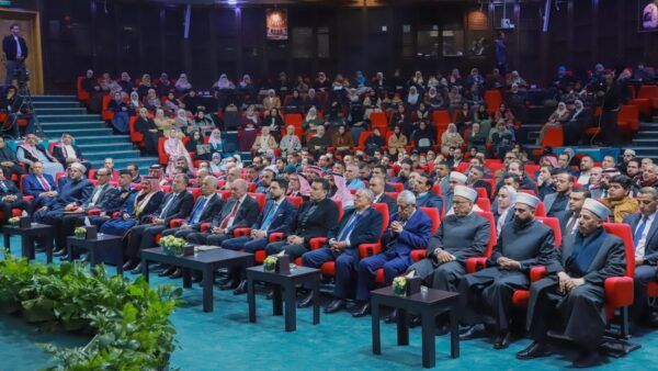 بحضور الأمير الحسين بن عبدالله الثاني ولي عهد المملكة الأردنية.. الأمين العام للمجلس الأعلى للشئون الإسلامية يلقي كلمة في المجالس الهاشمية بالأردن