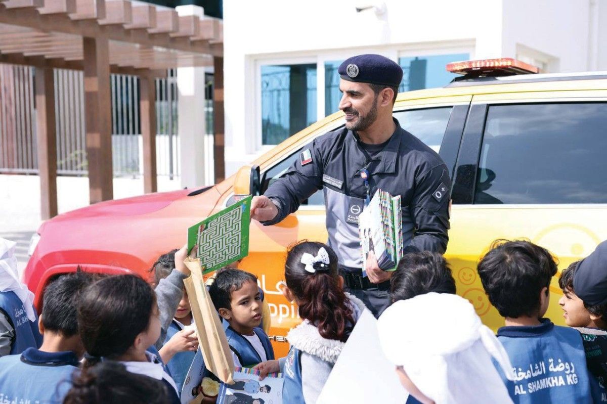 شرطة أبوظبي تعزز وعي الأطفال بالإيجابية في المجتمع