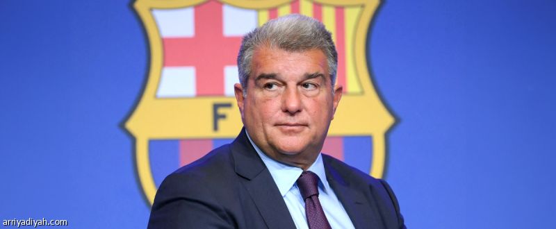 رئيس برشلونة ينعى طبيب النادي