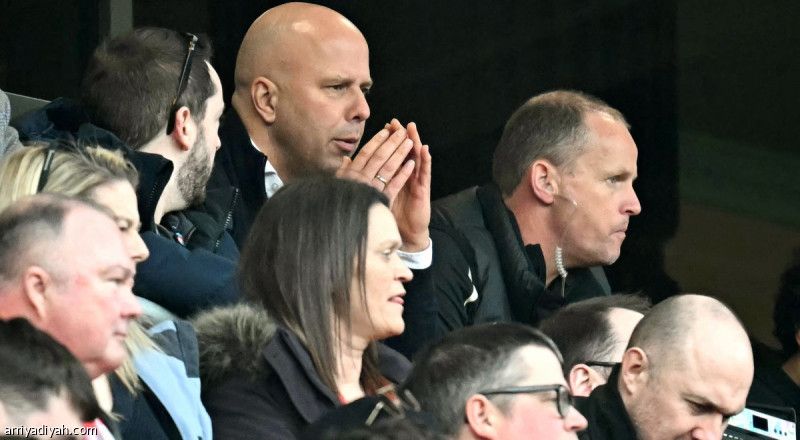 بسبب تراجع الطاقة.. سلوت يهاجم اللاعبين