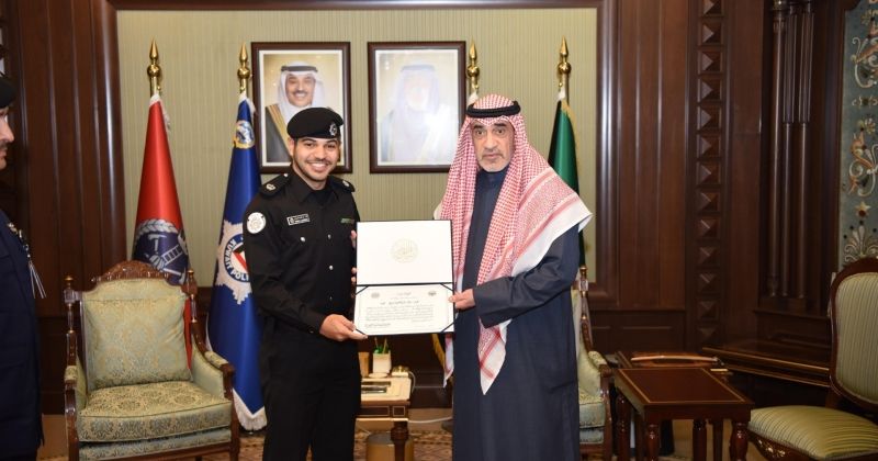 اليوسف يكرم الرائد فواز الرويلي من مرتبات «أمن المطار»