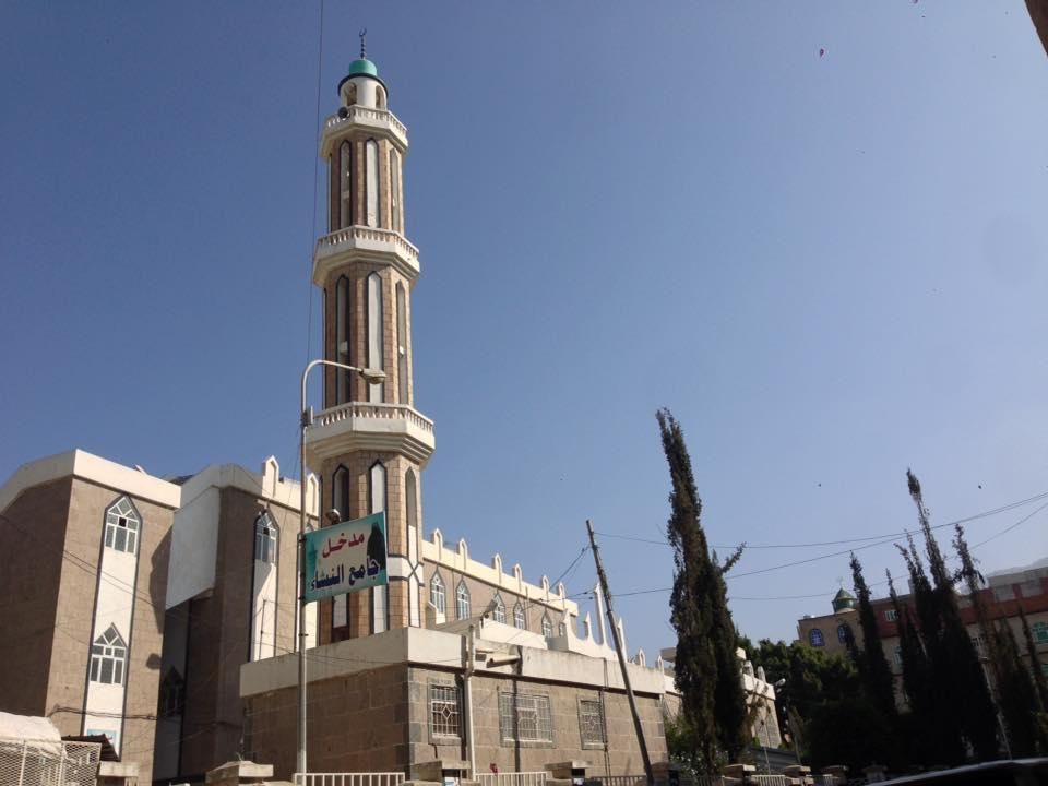 حرب الحوثي على مساجد إب.. إستيلاء وإغلاق مصليات النساء في رمضان