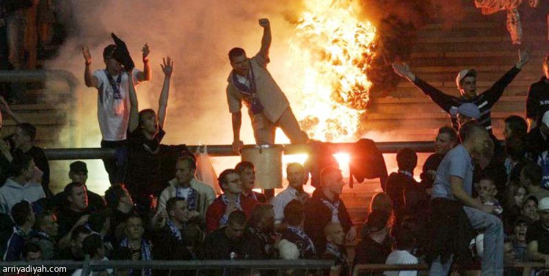 ألمانيا.. الشرطة تداهم المشجعين