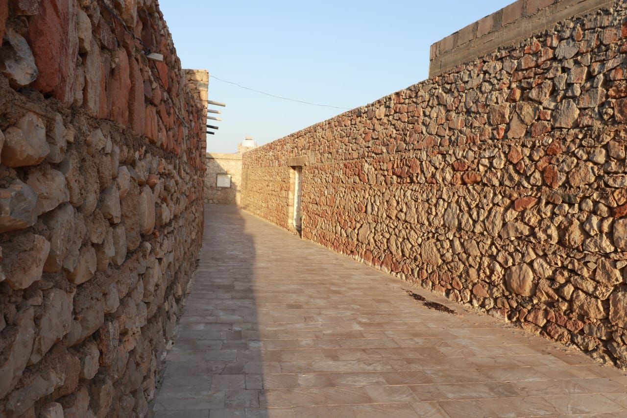 السعودية تعلن افتتاح مشروع كبير في سقطرى اليمنية يغير شكل الجزيرة التي تحتوي أندر كنوز العالم وصور توضح الفرق قبل وبعد المشروع