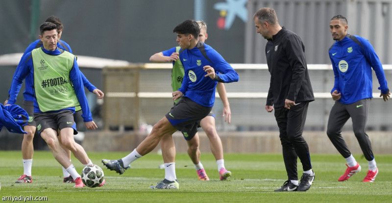 فليك: مهمتنا لم تنتهِ.. ورحيل كارليس يثير حماسنا