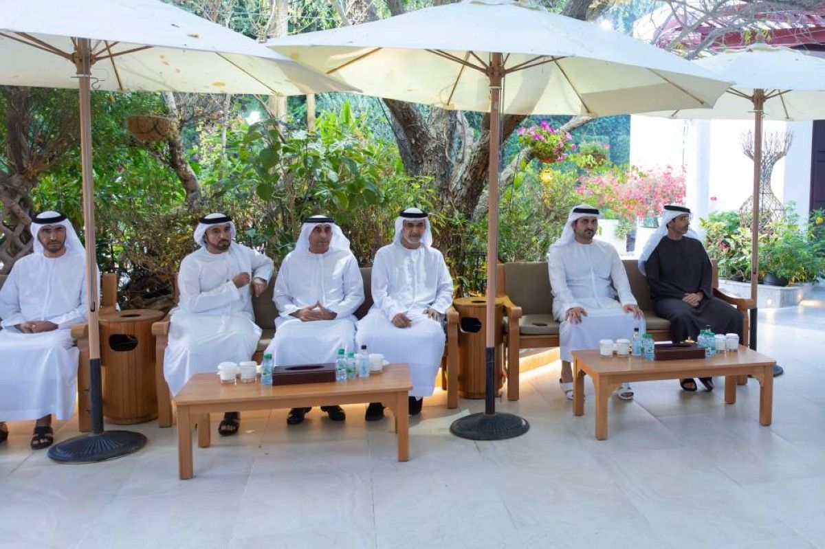 محمد بن راشد يستقبل منصور بن زايد في استراحة المرموم بدبي