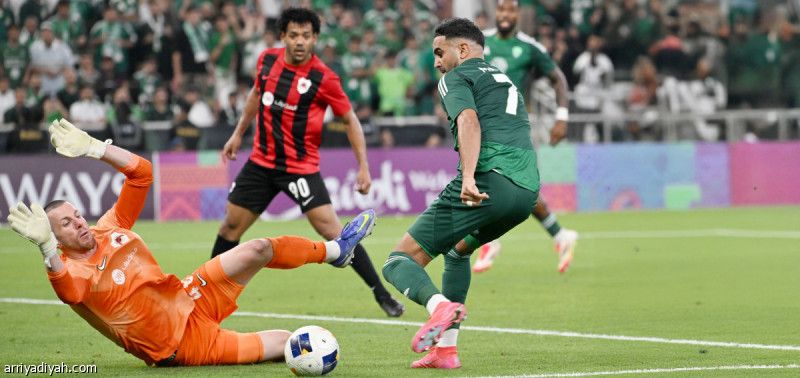 الأهلي يقصي الريان.. ويسجل العبور السادس