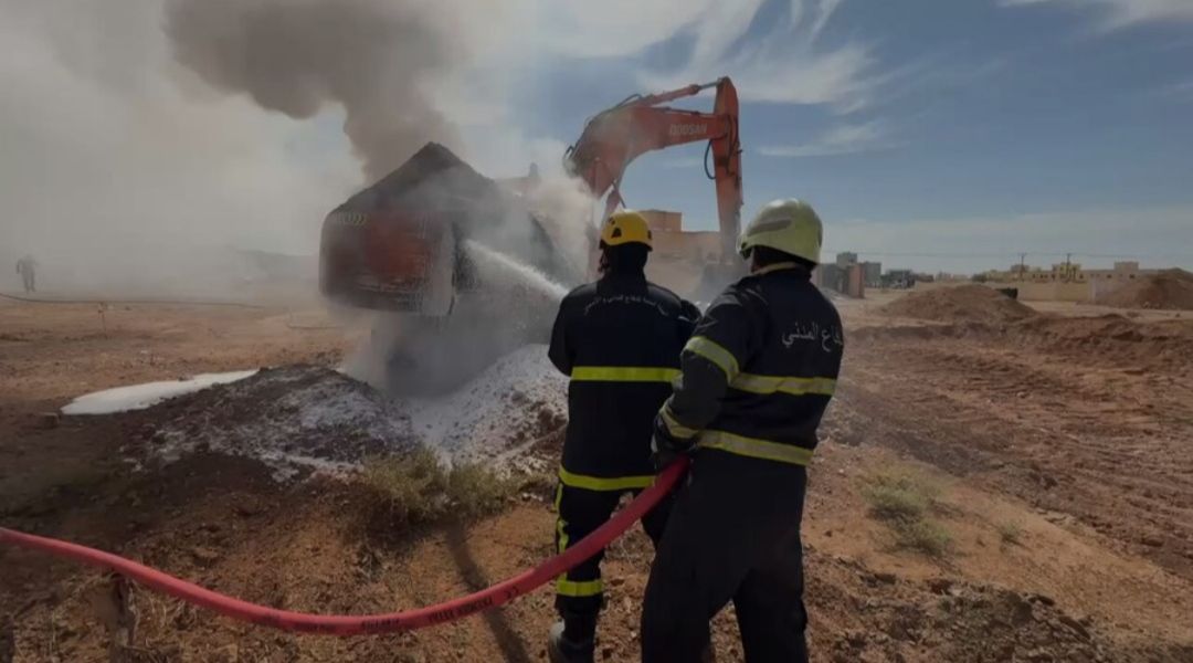السيطرة على حريق شب في معدة بولاية ‎عبري