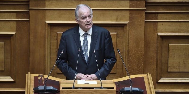 الرئيس اليوناني الجديد يؤدي اليمين الدستورية