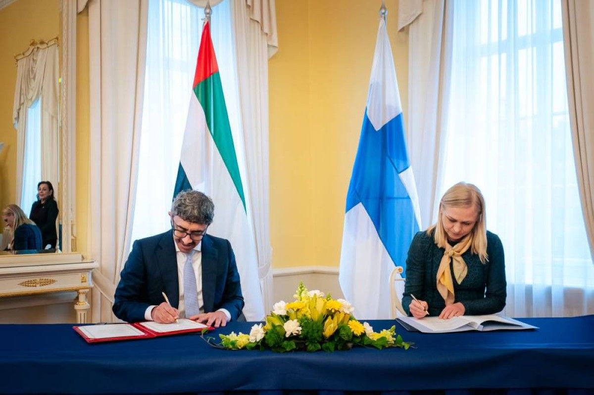 عبدالله بن زايد يلتقي وزيرة خارجية فنلندا ويبحثان تعزيز مسارات التعاون الثنائي