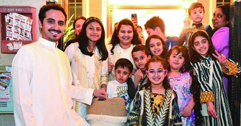 الأطفال «قرقعوا»: عطونا الله يعطيكم