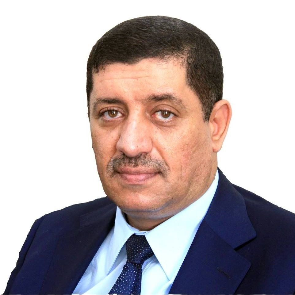 حملة حوثية ضد رجل الأعمال "الكبوس" بعد العقوبات الأمريكية على "الهادي"