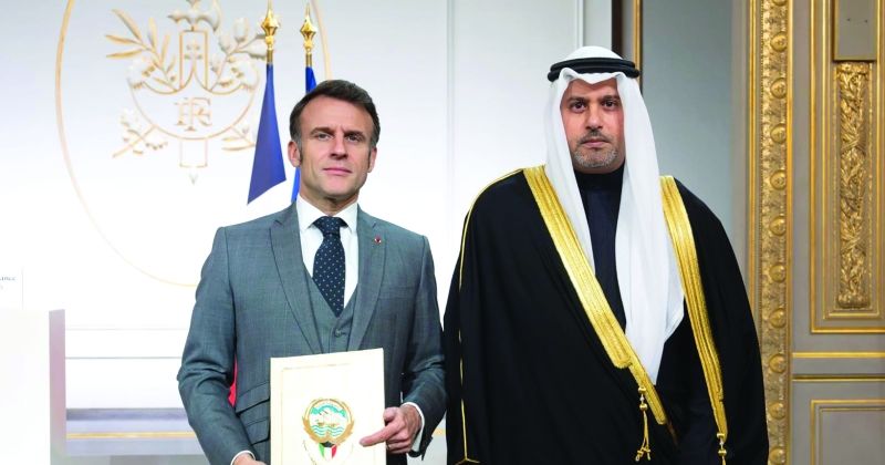 الرئيس الفرنسي يتسلم أوراق اعتماد السفير الشاهين