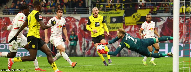 لايبزج يعبر دورتموند بهدفين في البوندسليجا