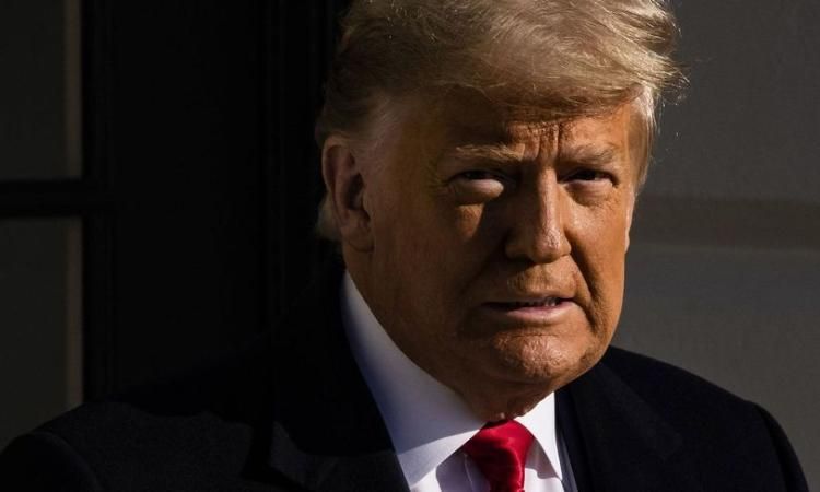 ترامب يجمد عمل إذاعات “صوت أمريكا” و”آسيا الحرة” و”أوروبا الحرة”