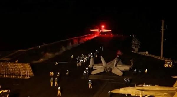 أكثر من 30 قتيلا وما يزيد على 100 فى الغارات التي تشنها قوات أمريكية على مواقع الحوثي